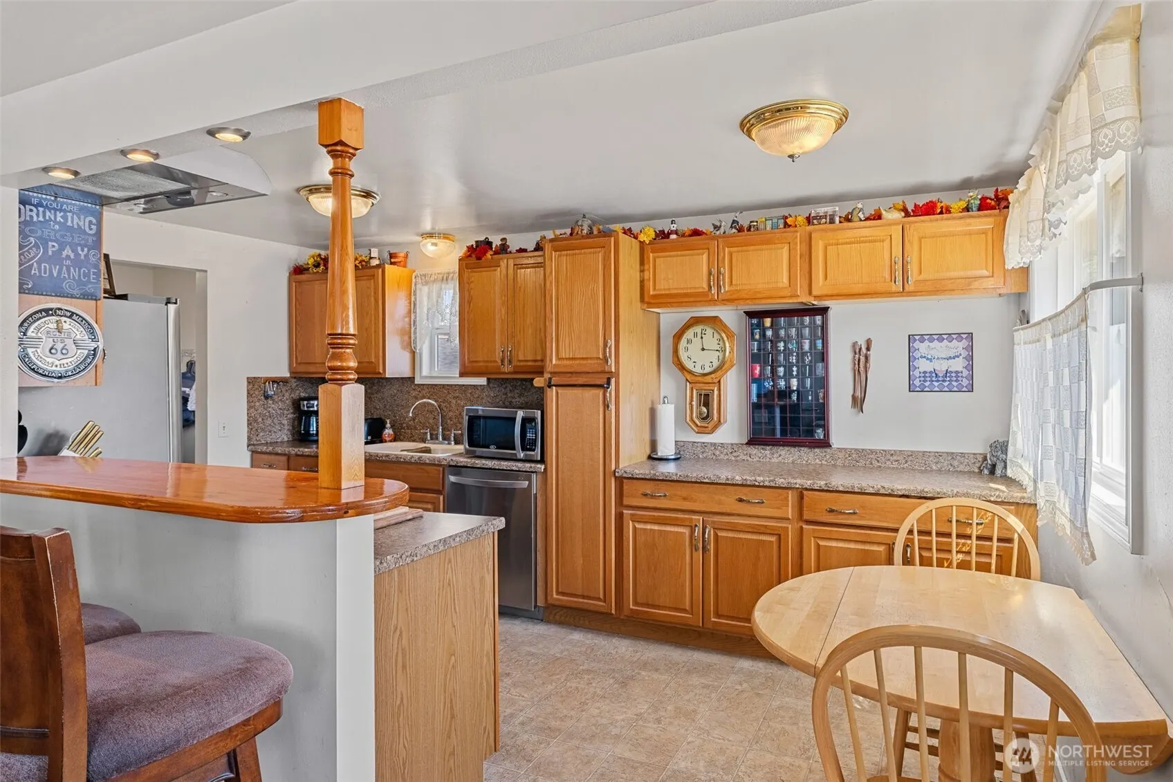 7917 10th Avenue SW, Seattle, WA 98106