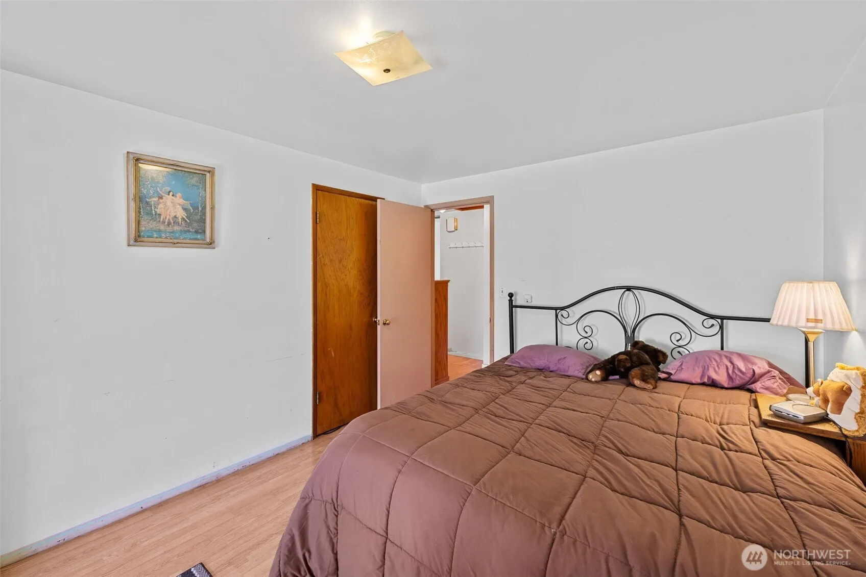 7917 10th Avenue SW, Seattle, WA 98106