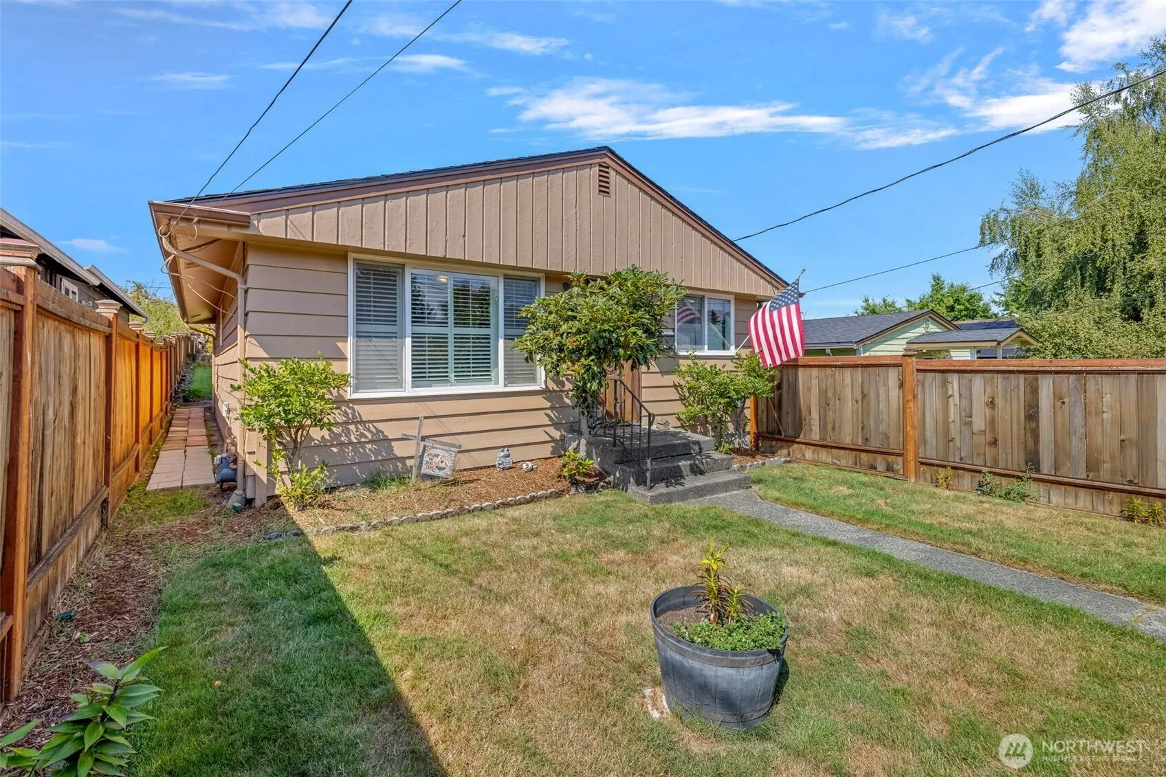 7917 10th Avenue SW, Seattle, WA 98106