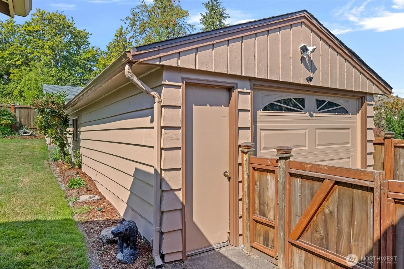 7917 10th Avenue SW, Seattle, WA 98106