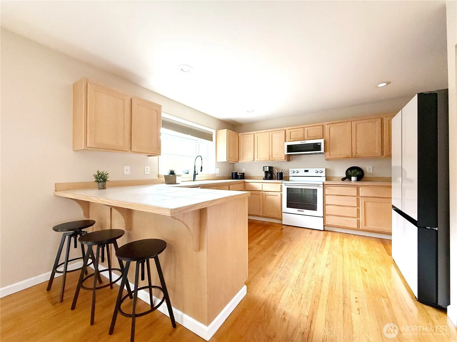 2128 148th Place SW, Lynnwood, WA 98087