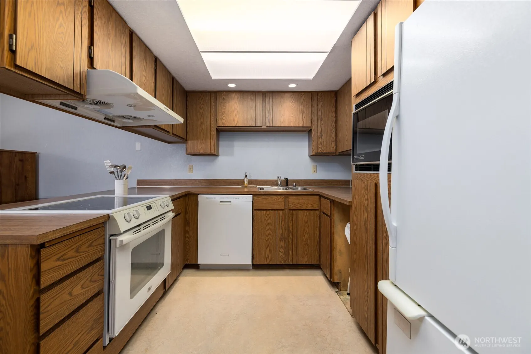 19215 40th Avenue W #C-3, Lynnwood, WA 98036