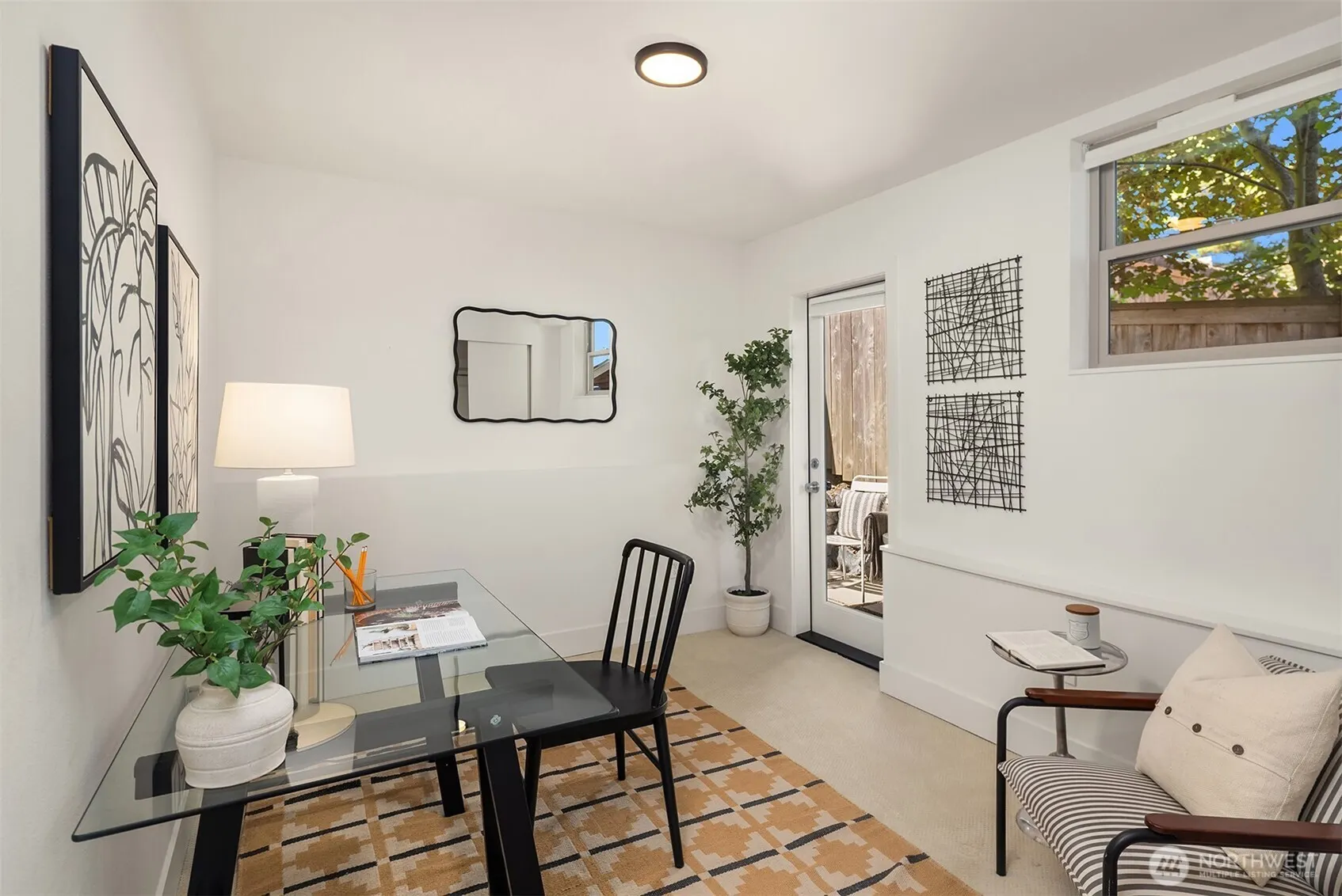 2344 W Plymouth Street #B, Seattle, WA 98199