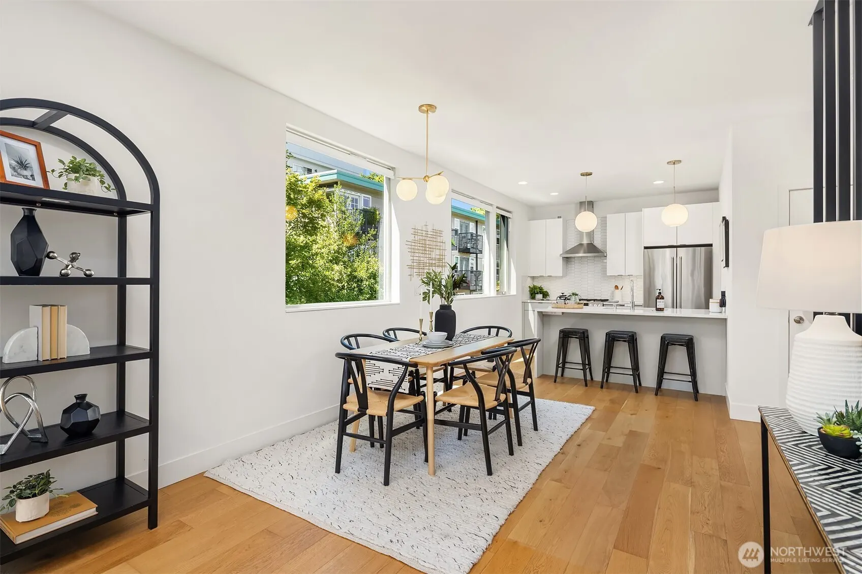 2344 W Plymouth Street #B, Seattle, WA 98199