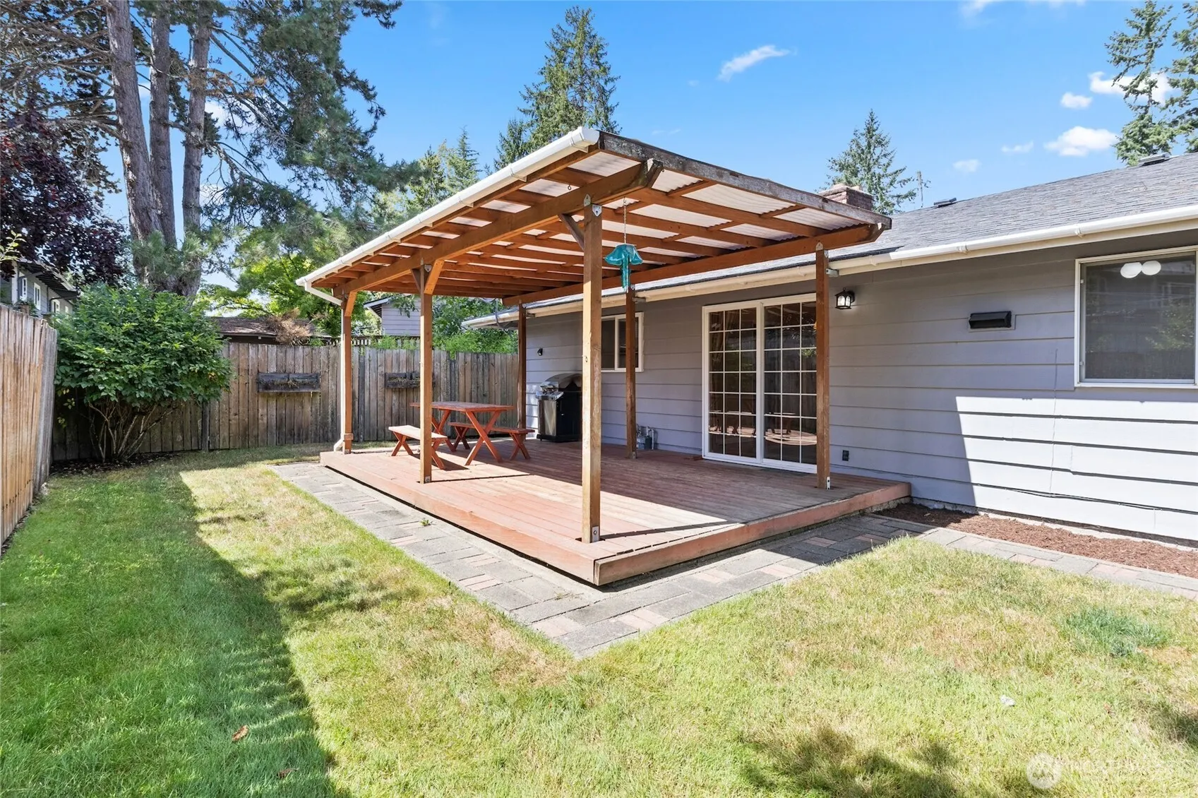 15517 NE 55th Street , Redmond, WA 98052