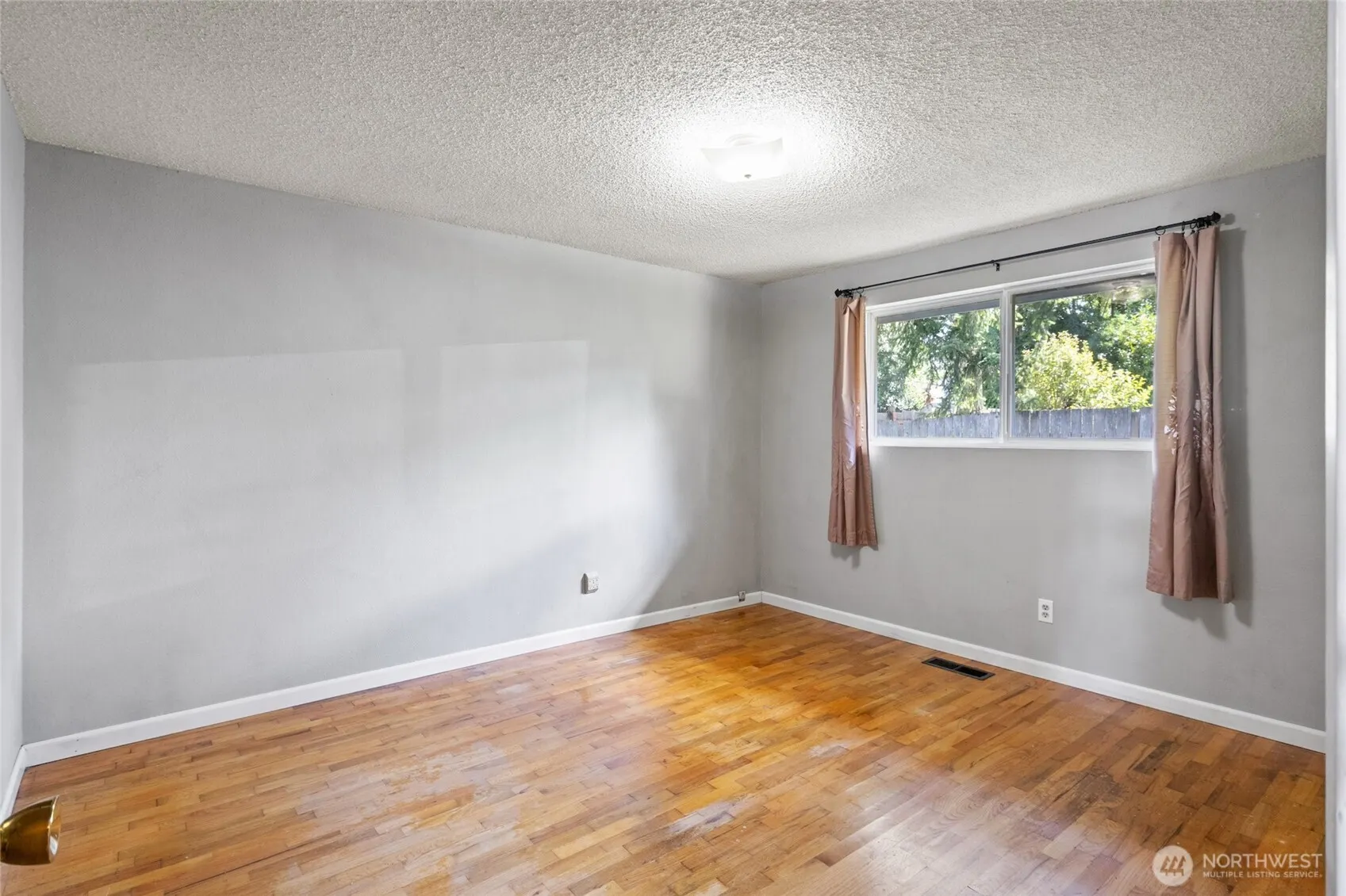 15517 NE 55th Street , Redmond, WA 98052