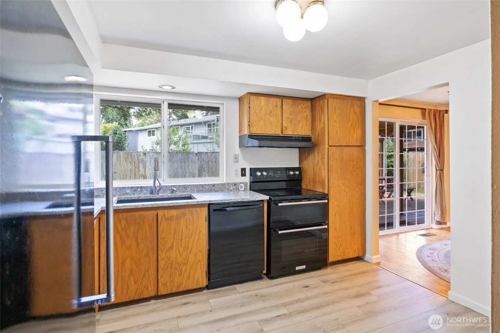 15517 NE 55th Street , Redmond, WA 98052
