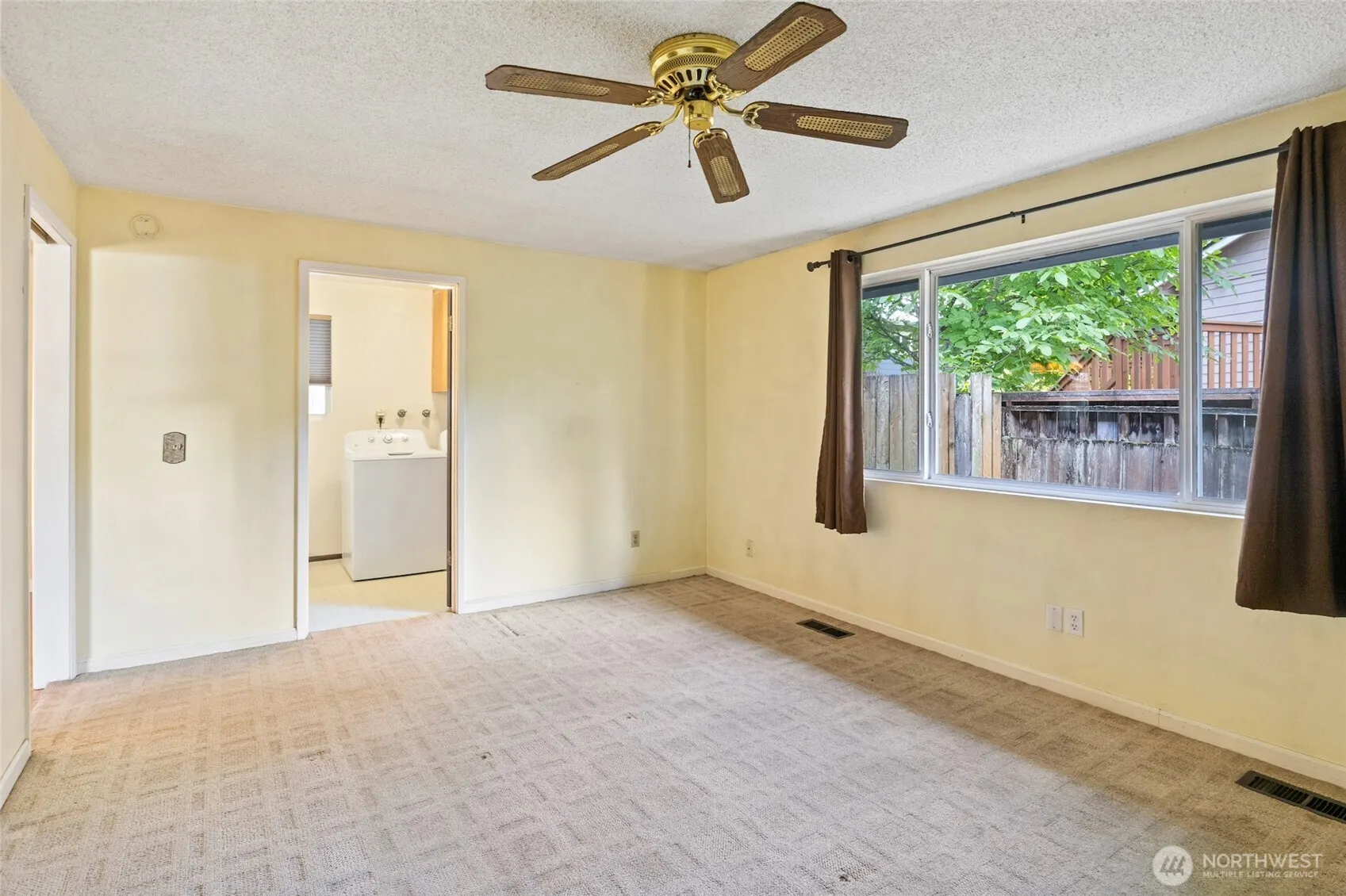 15517 NE 55th Street , Redmond, WA 98052