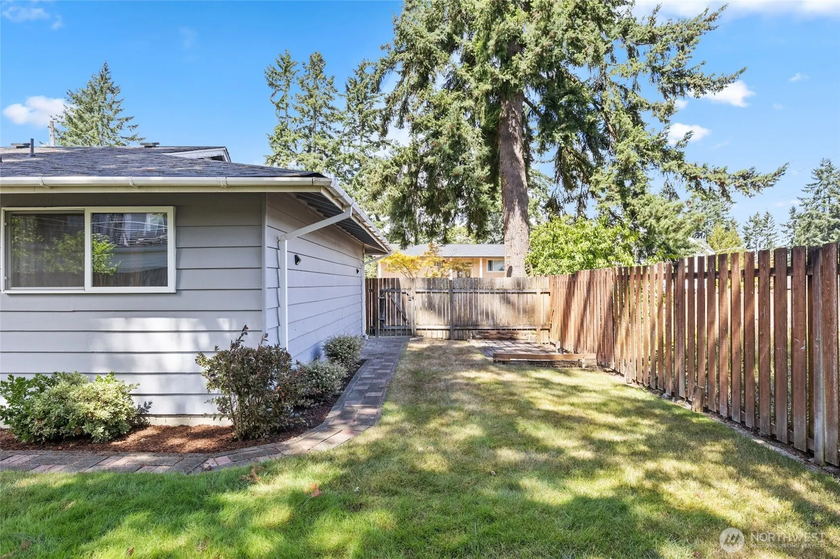15517 NE 55th Street , Redmond, WA 98052