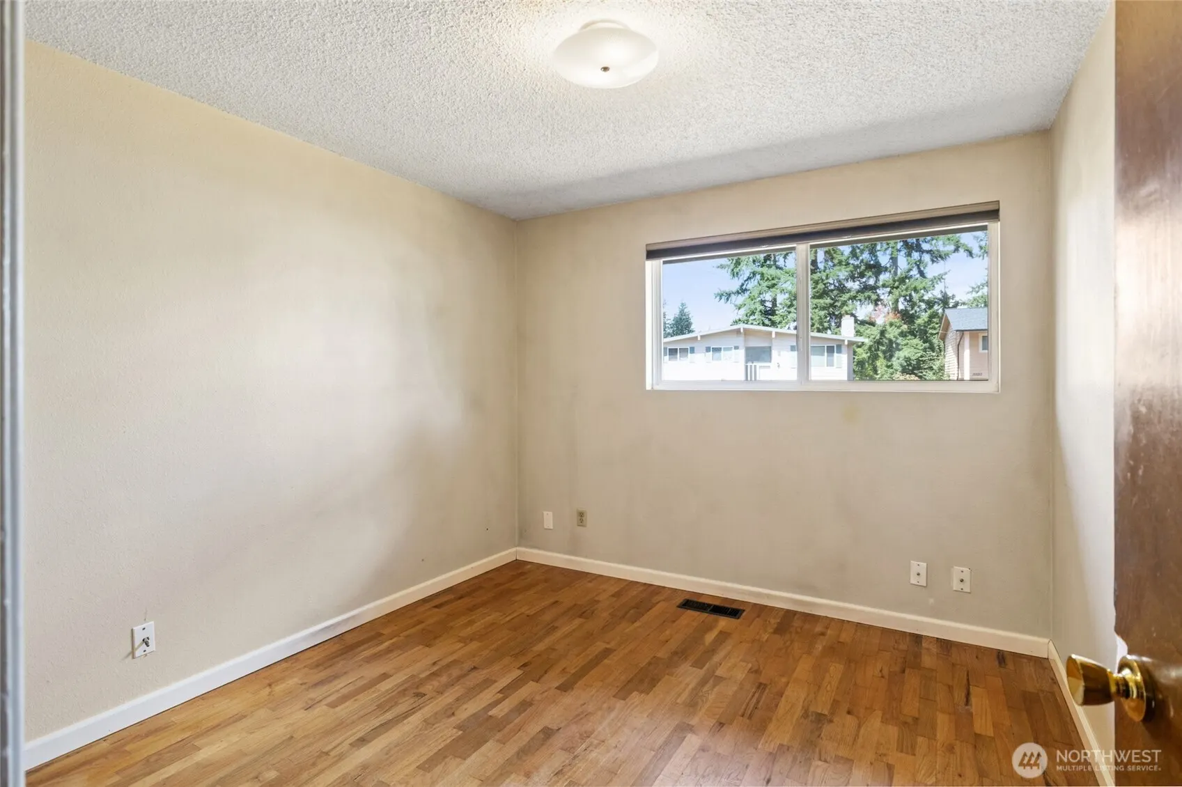 15517 NE 55th Street , Redmond, WA 98052