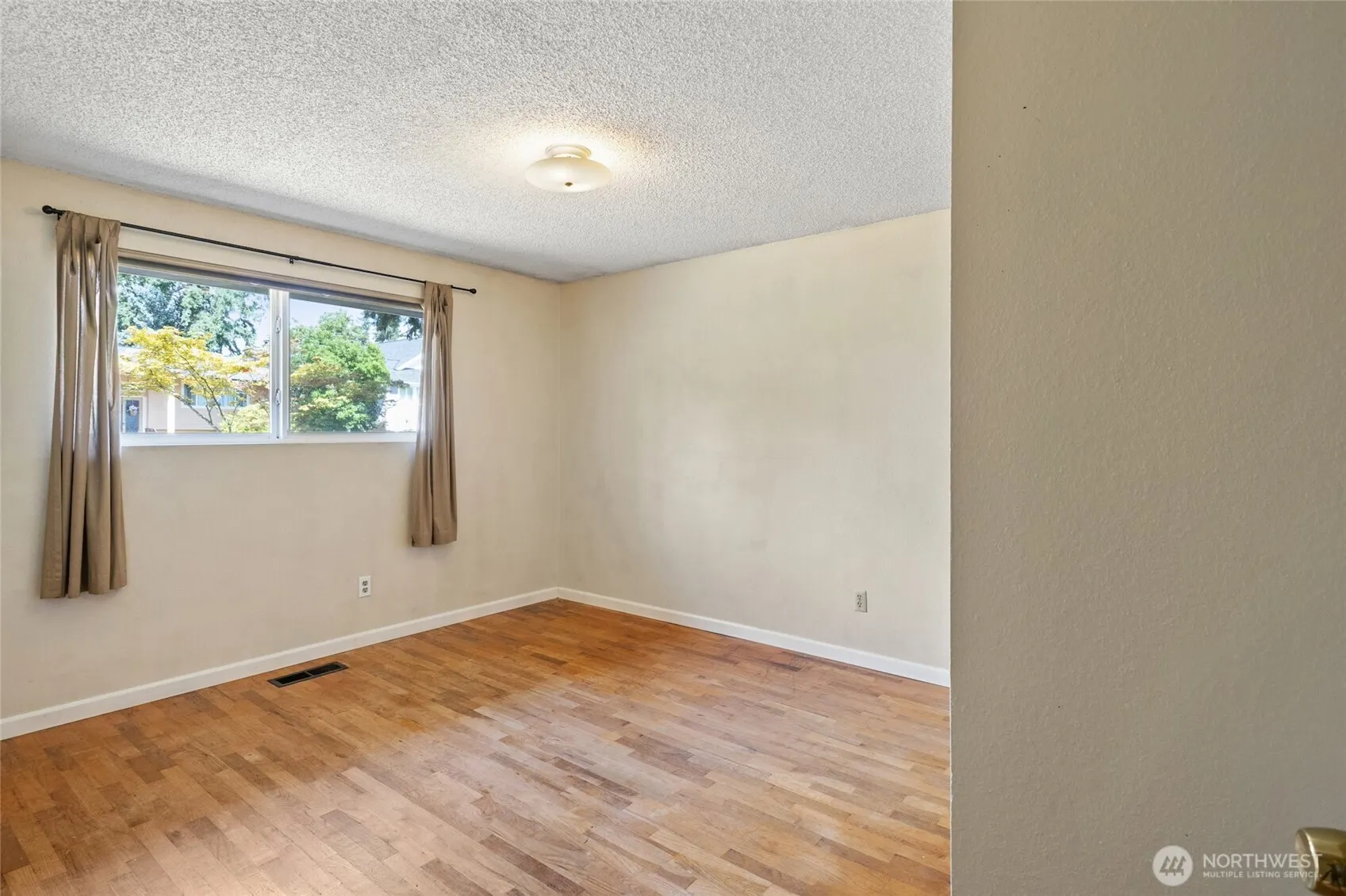 15517 NE 55th Street , Redmond, WA 98052
