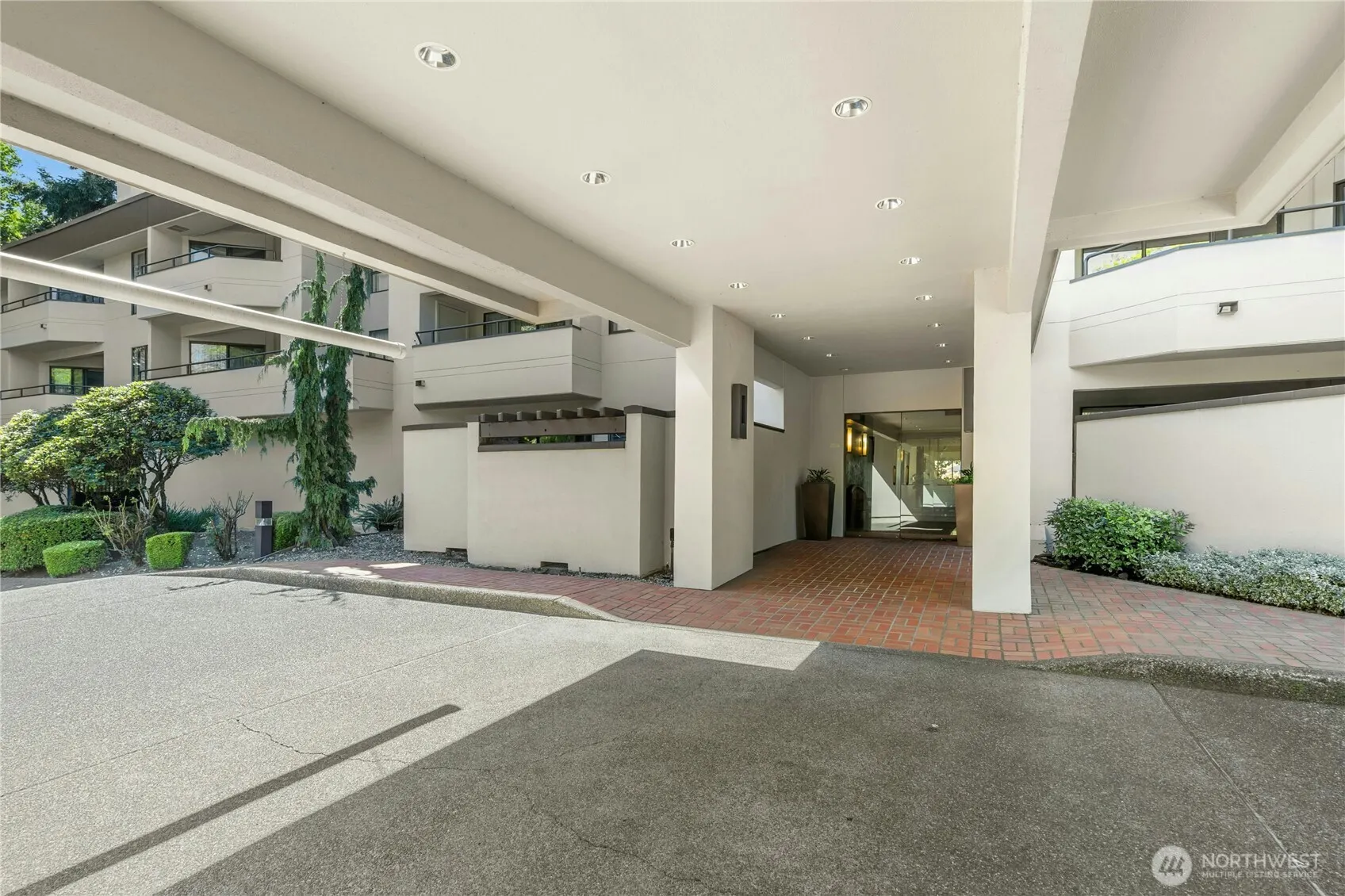 401 100th Avenue NE #208, Bellevue, WA 98004