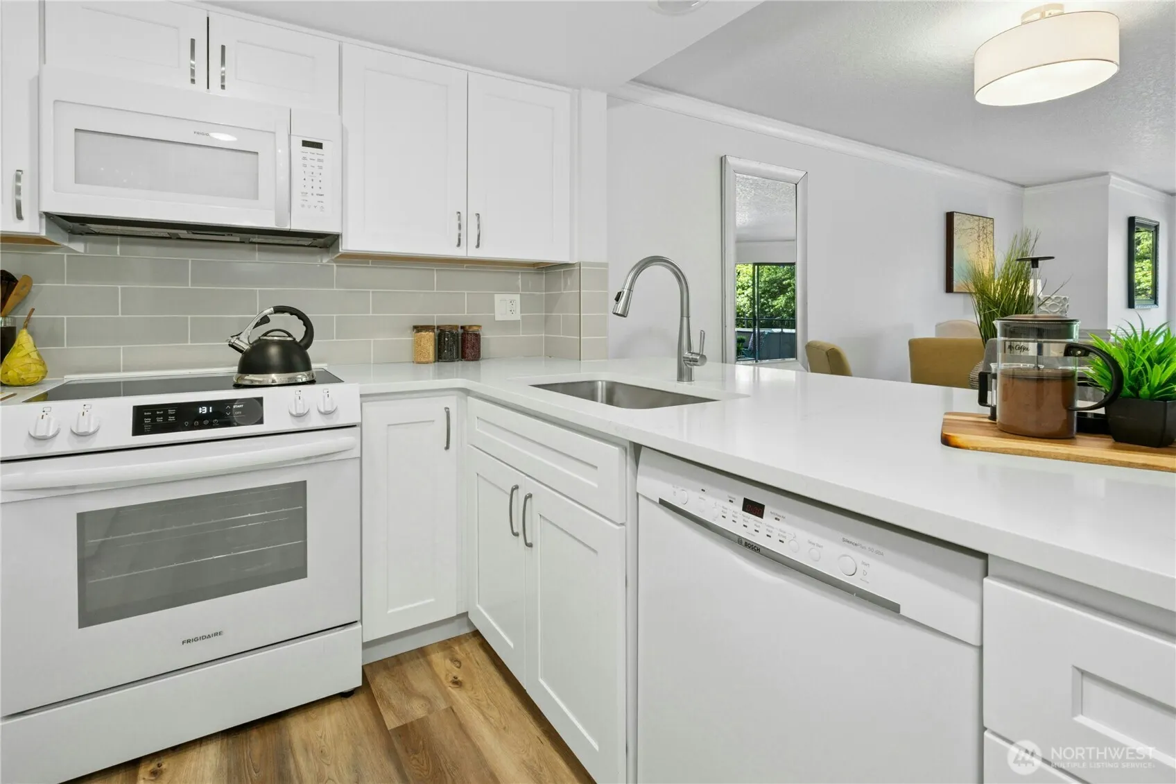 401 100th Avenue NE #208, Bellevue, WA 98004