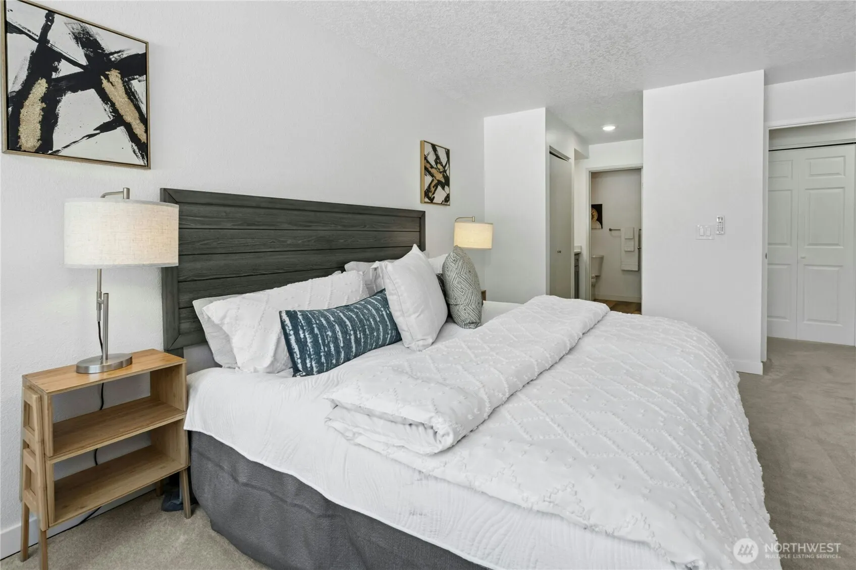 401 100th Avenue NE #208, Bellevue, WA 98004