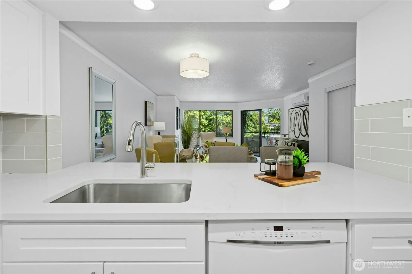401 100th Avenue NE #208, Bellevue, WA 98004