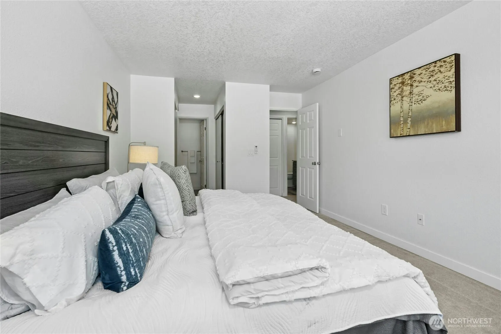 401 100th Avenue NE #208, Bellevue, WA 98004