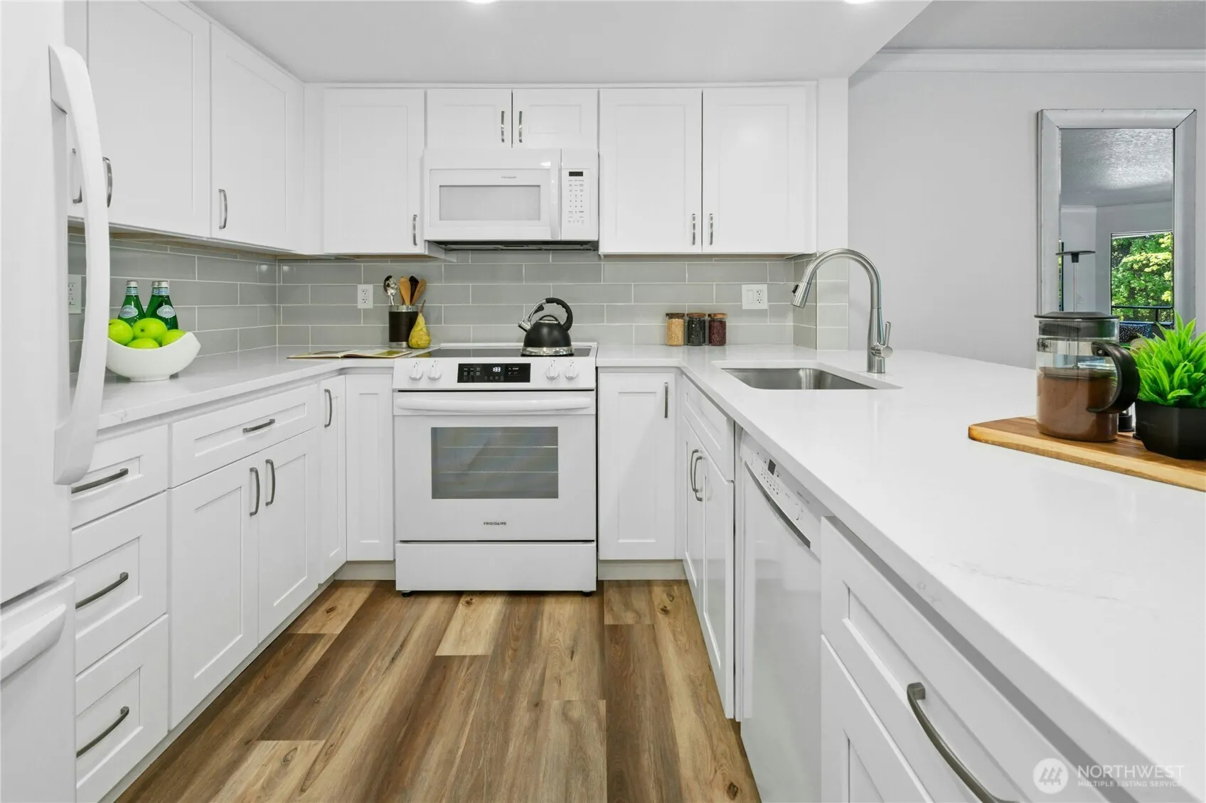 401 100th Avenue NE #208, Bellevue, WA 98004