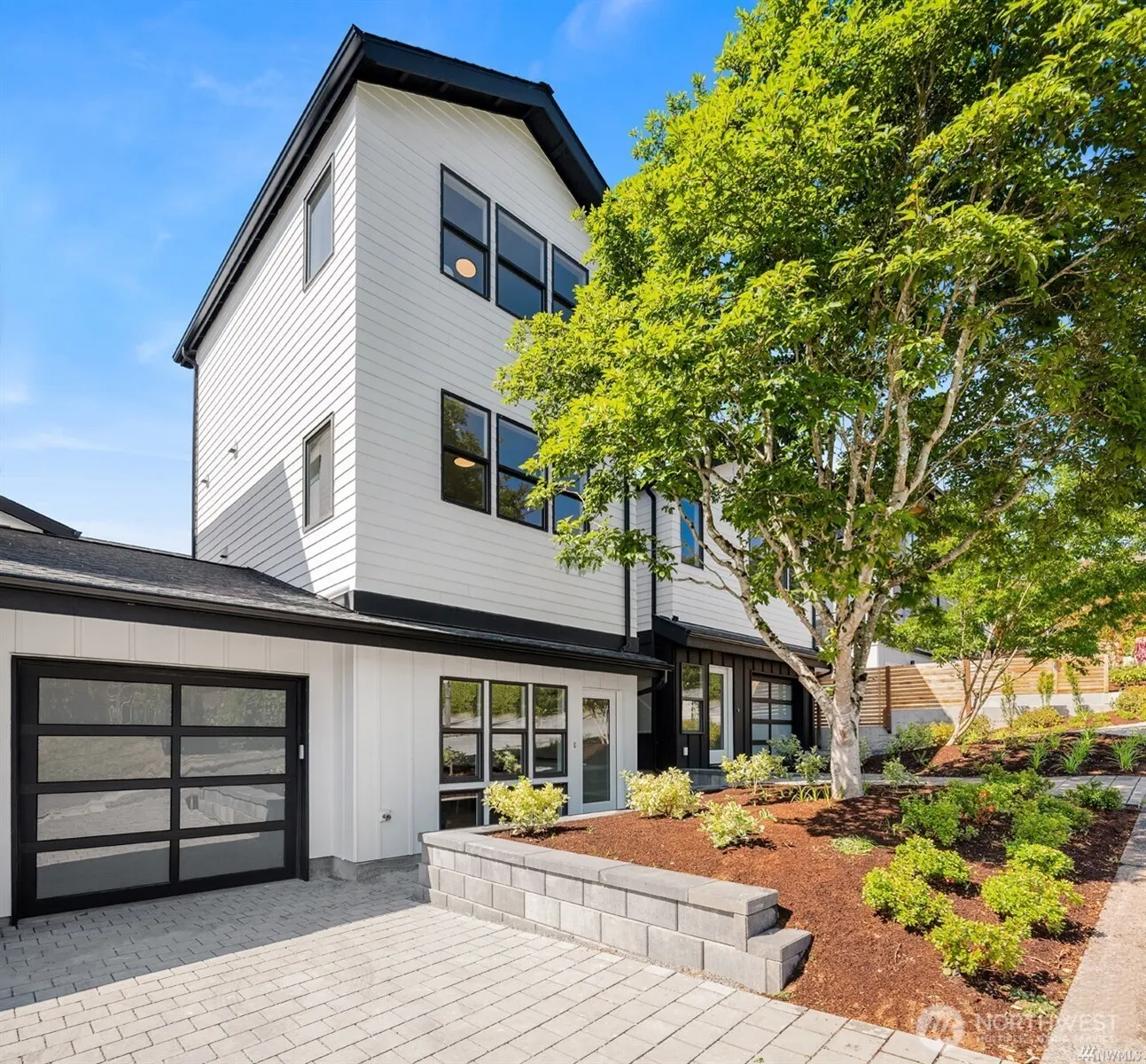 5547 S Morgan Street , Seattle, WA 98118
