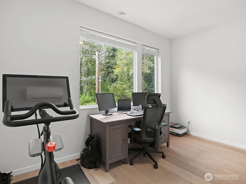 17338 Bothell Way NE #E, Bothell, WA 98011