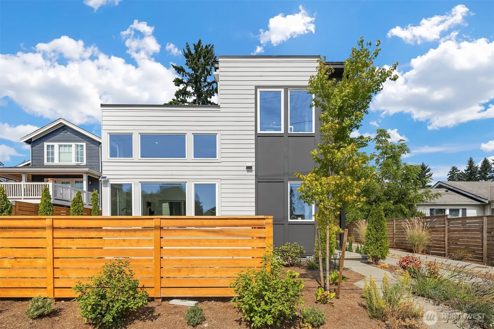 436 10th Avenue #A, Kirkland, WA 98033