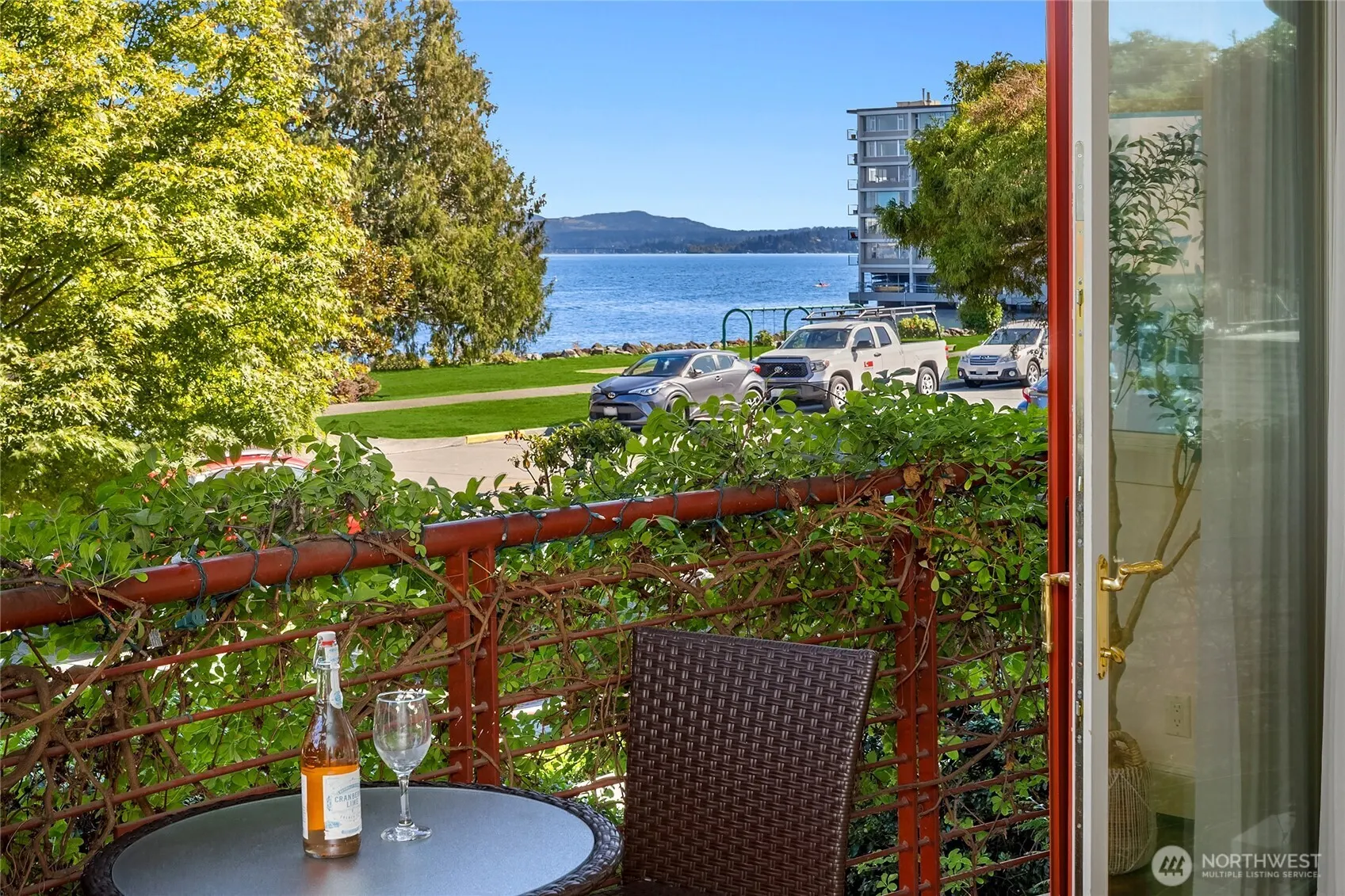 2325 43rd Avenue E #102, Seattle, WA 98112