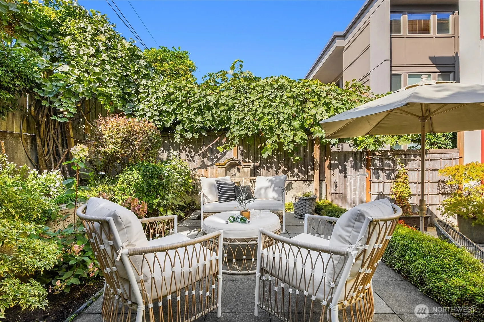 2325 43rd Avenue E #102, Seattle, WA 98112