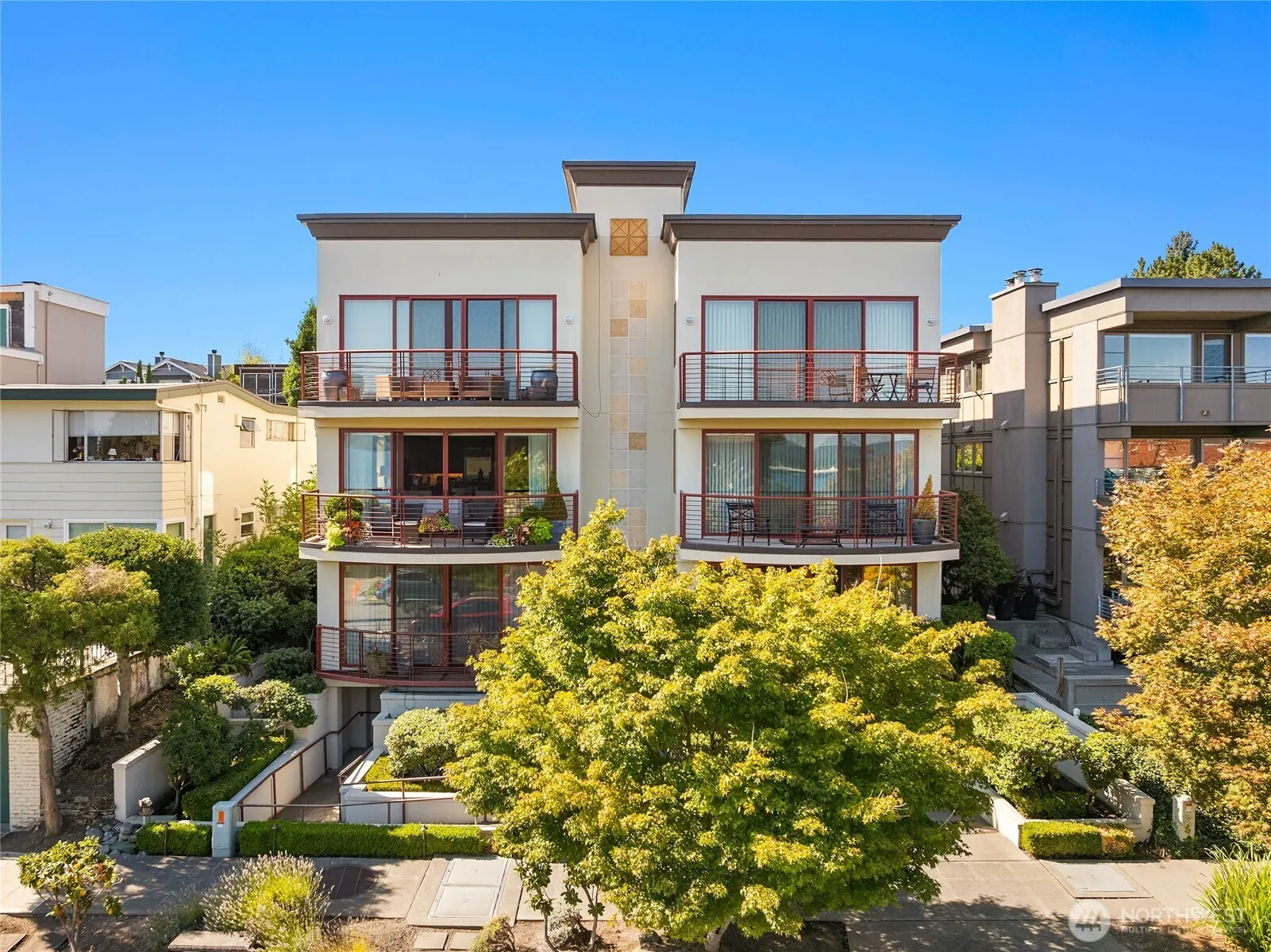 2325 43rd Avenue E #102, Seattle, WA 98112