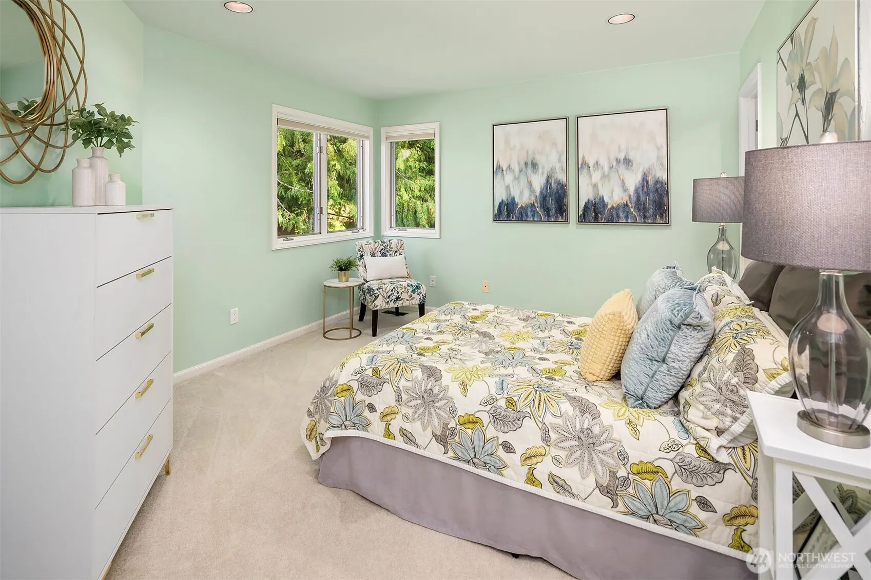 5208 Isola Place NW, Issaquah, WA 98027