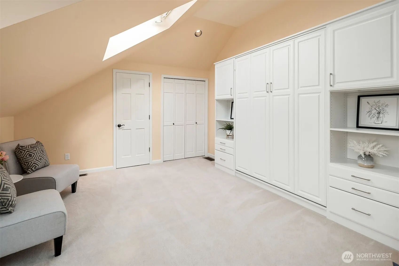 5208 Isola Place NW, Issaquah, WA 98027