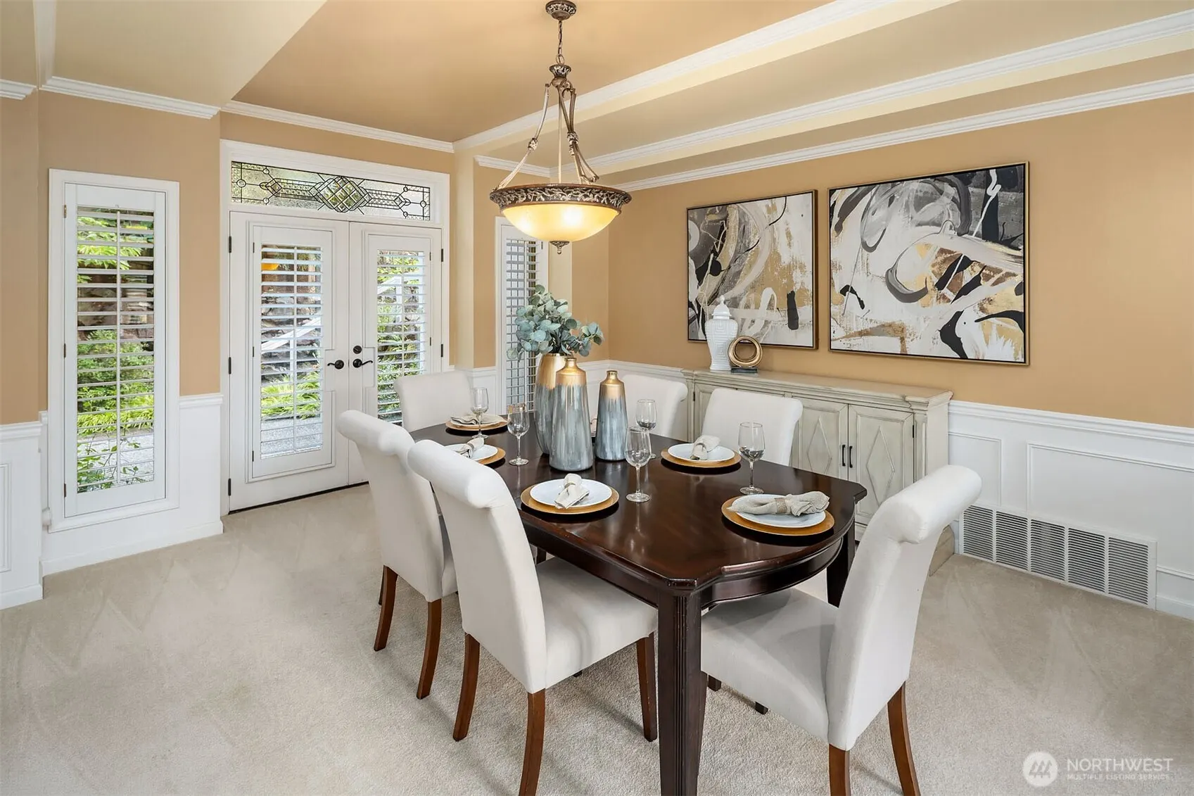 5208 Isola Place NW, Issaquah, WA 98027