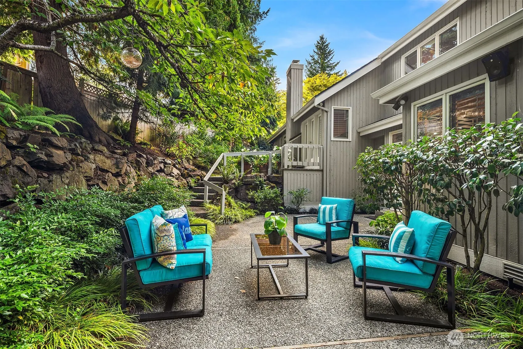 5208 Isola Place NW, Issaquah, WA 98027