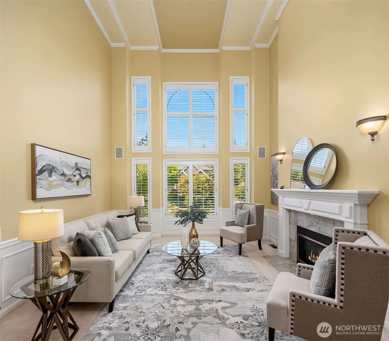 5208 Isola Place NW, Issaquah, WA 98027