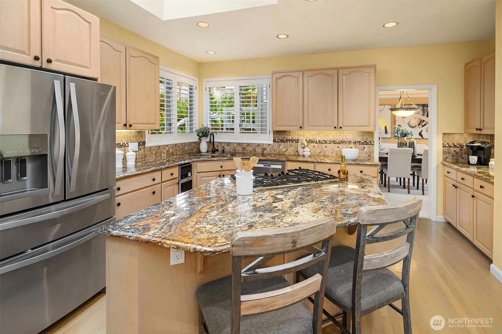 5208 Isola Place NW, Issaquah, WA 98027