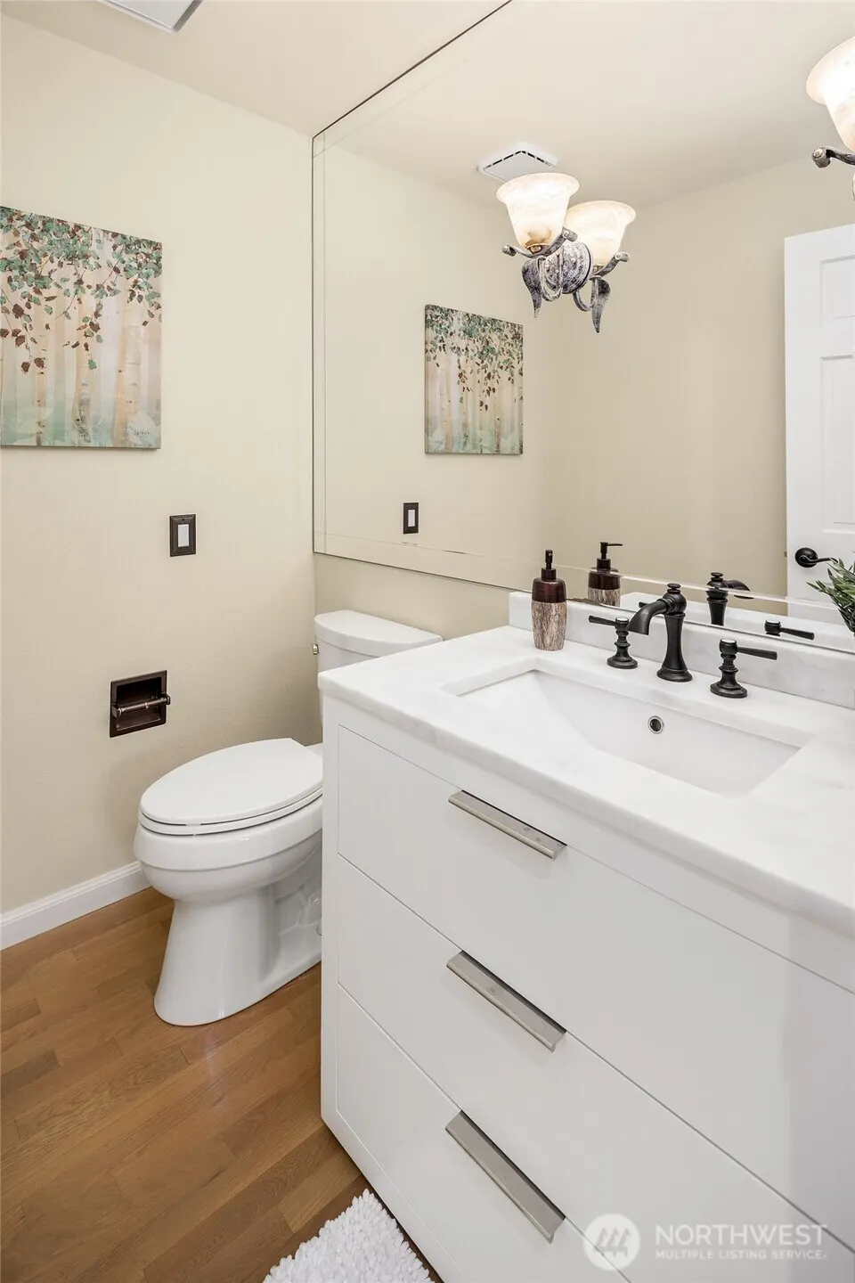 5208 Isola Place NW, Issaquah, WA 98027