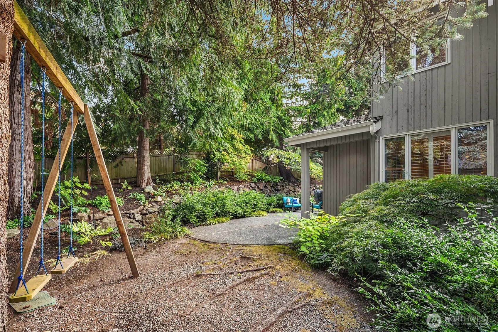 5208 Isola Place NW, Issaquah, WA 98027