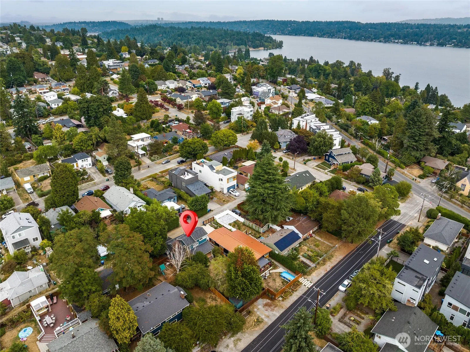 5136 S Frontenac Street , Seattle, WA 98118