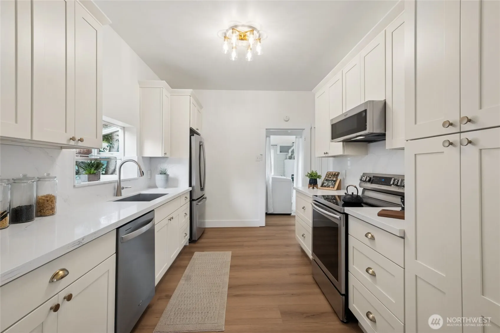 5136 S Frontenac Street , Seattle, WA 98118