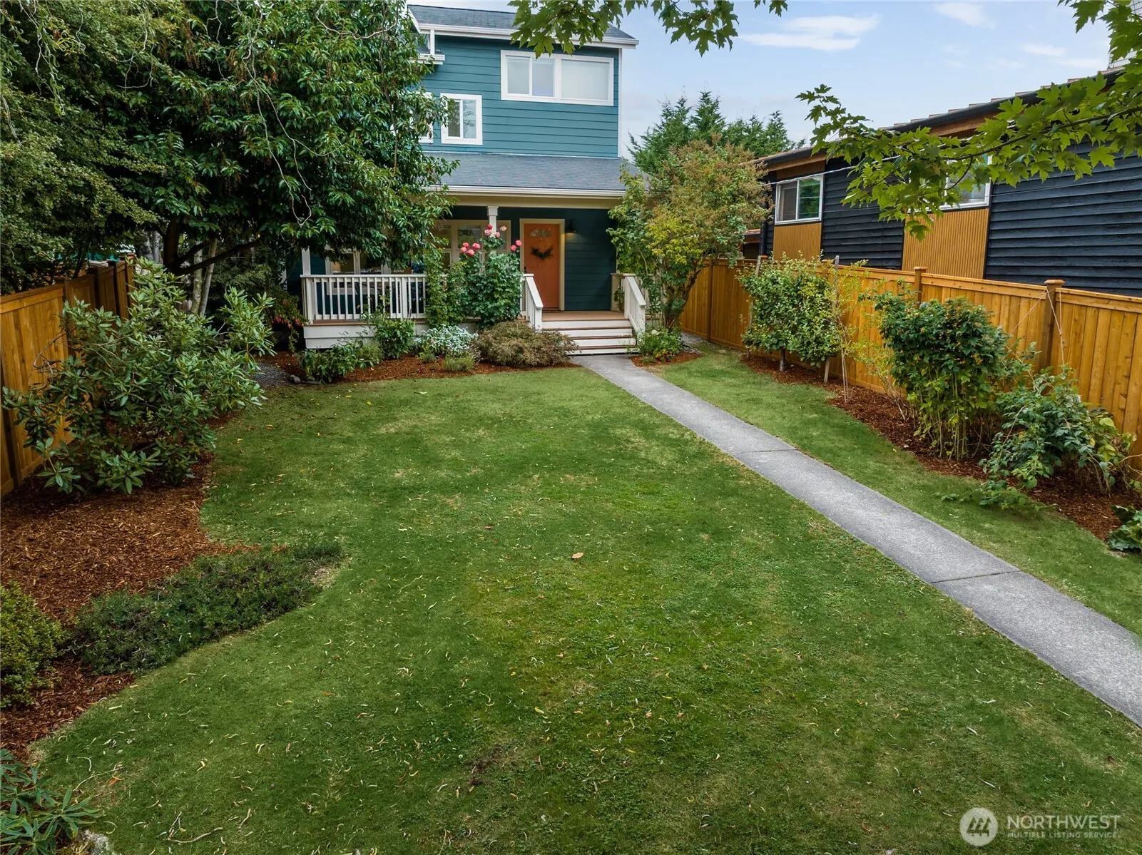 5136 S Frontenac Street , Seattle, WA 98118