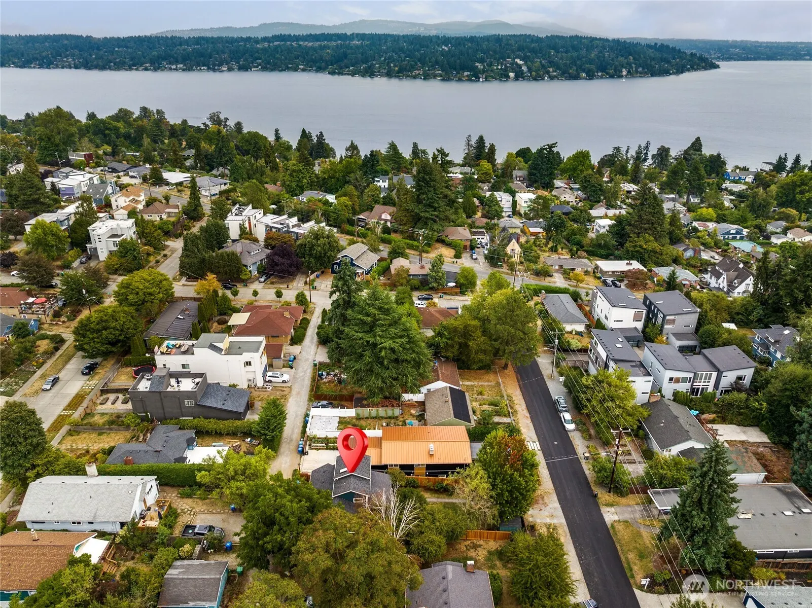 5136 S Frontenac Street , Seattle, WA 98118
