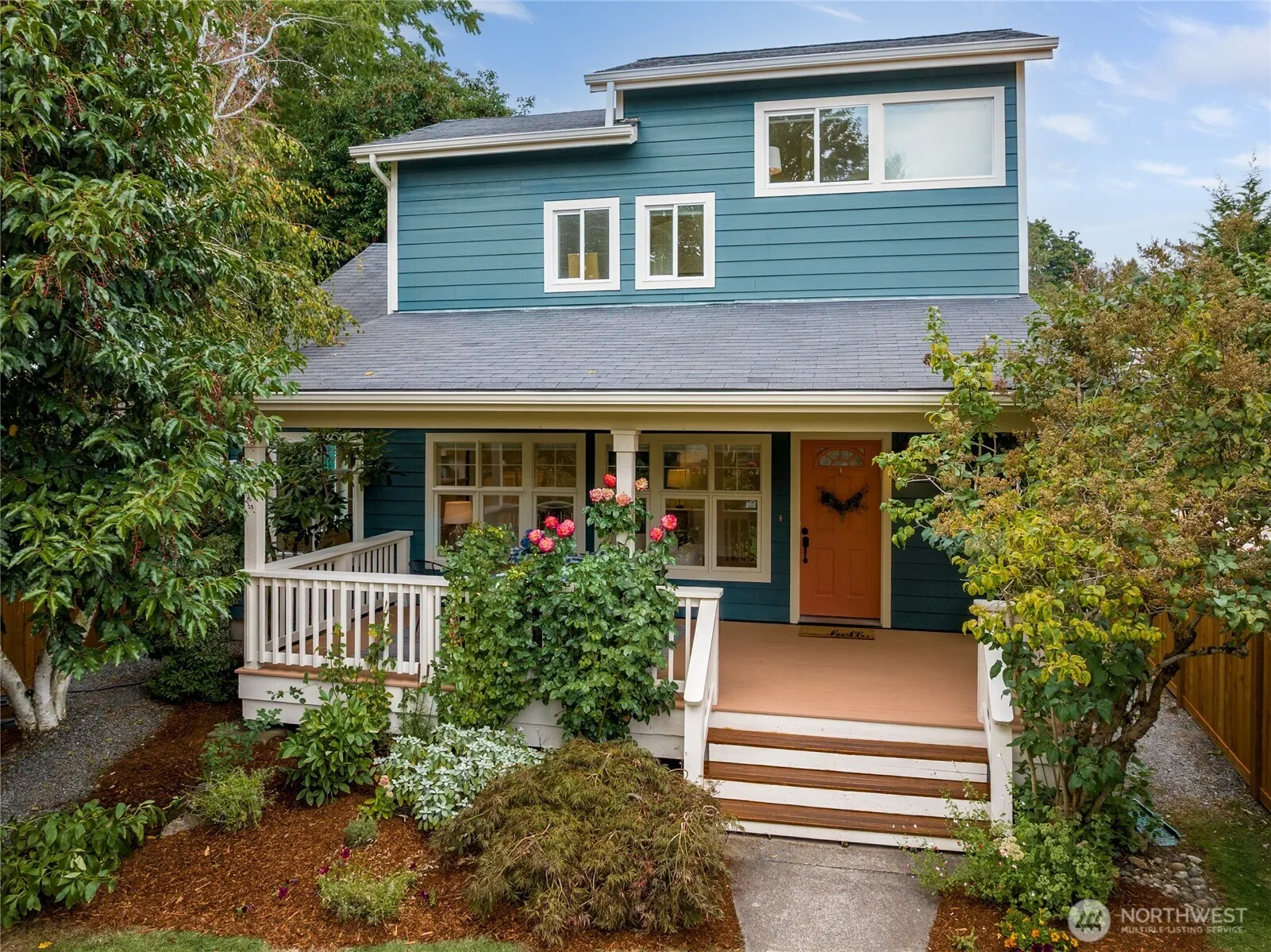 5136 S Frontenac Street , Seattle, WA 98118