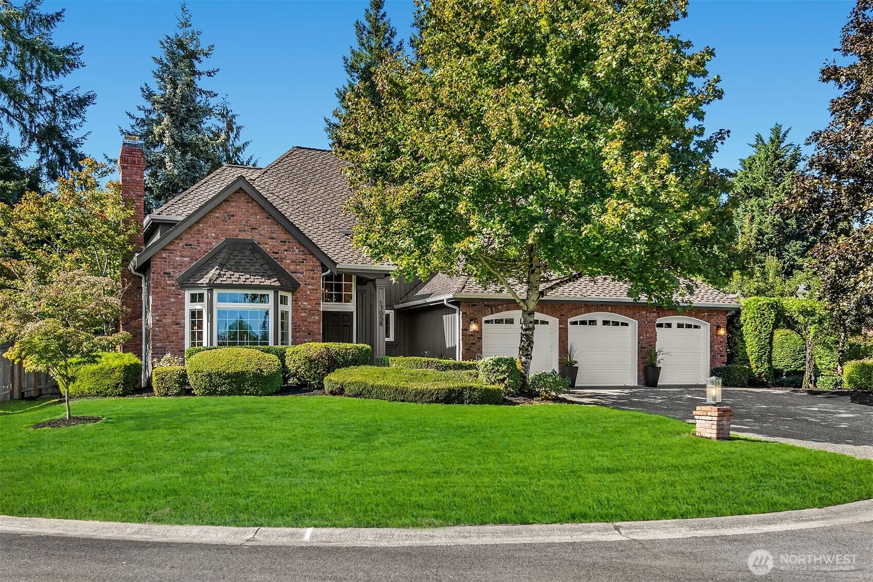 17058 SE 47th Court , Bellevue, WA 98006