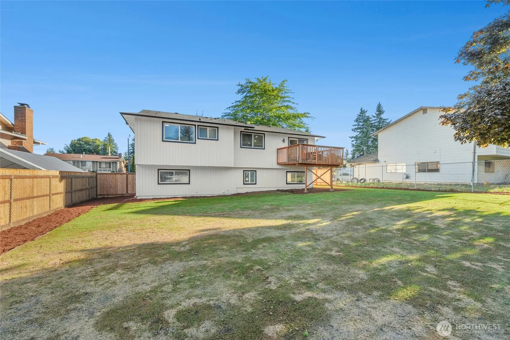 9728 S 239th Place , Kent, WA 98031