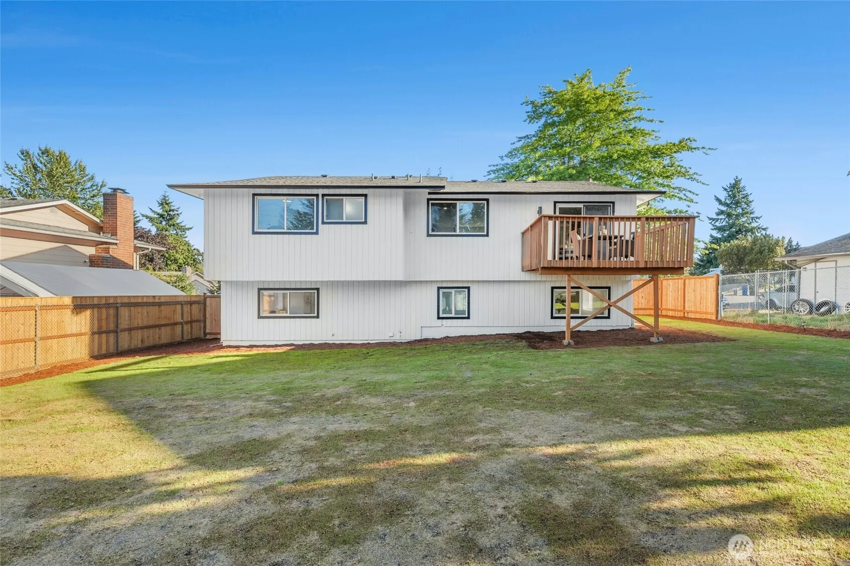 9728 S 239th Place , Kent, WA 98031