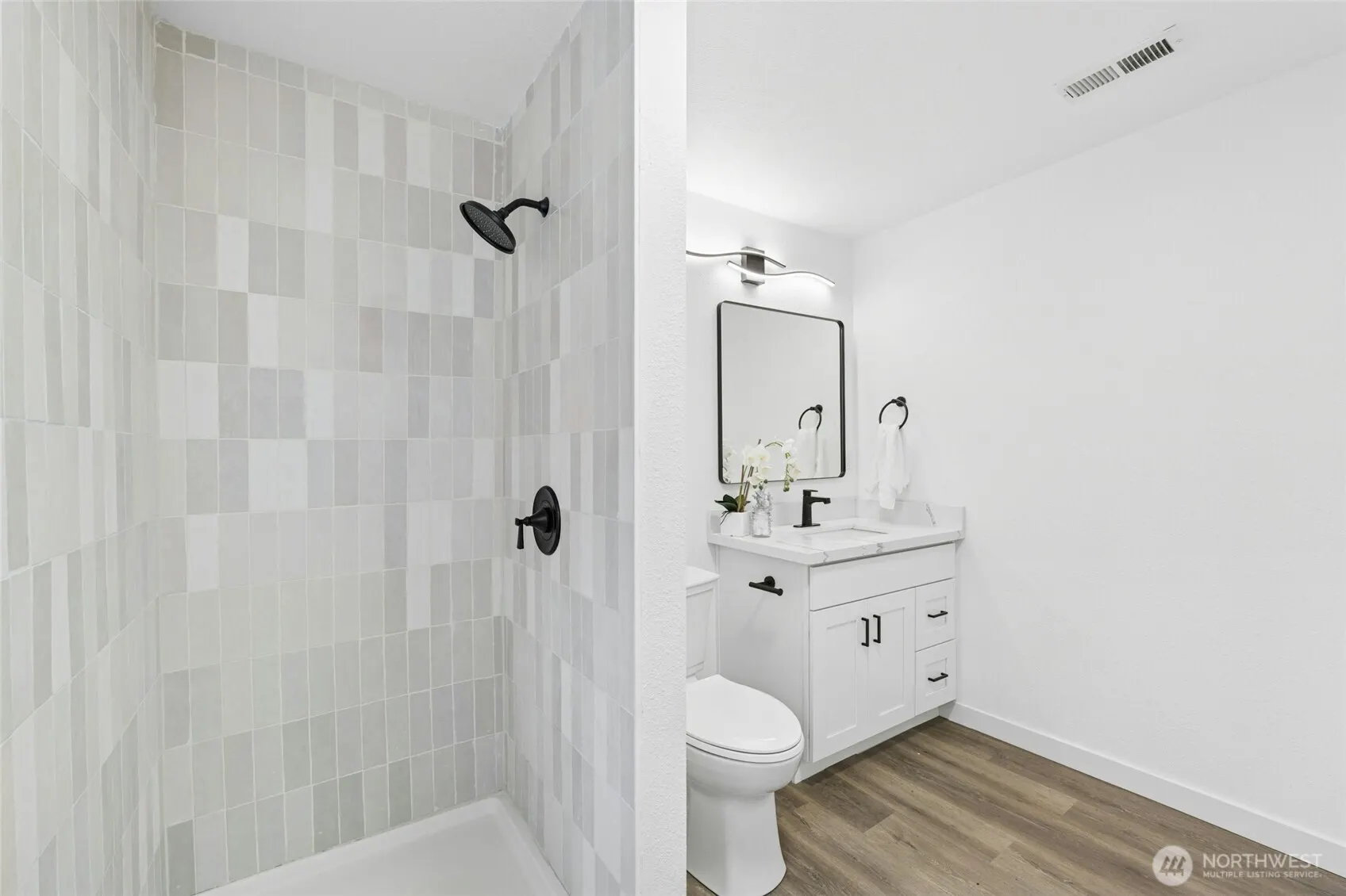 9728 S 239th Place , Kent, WA 98031