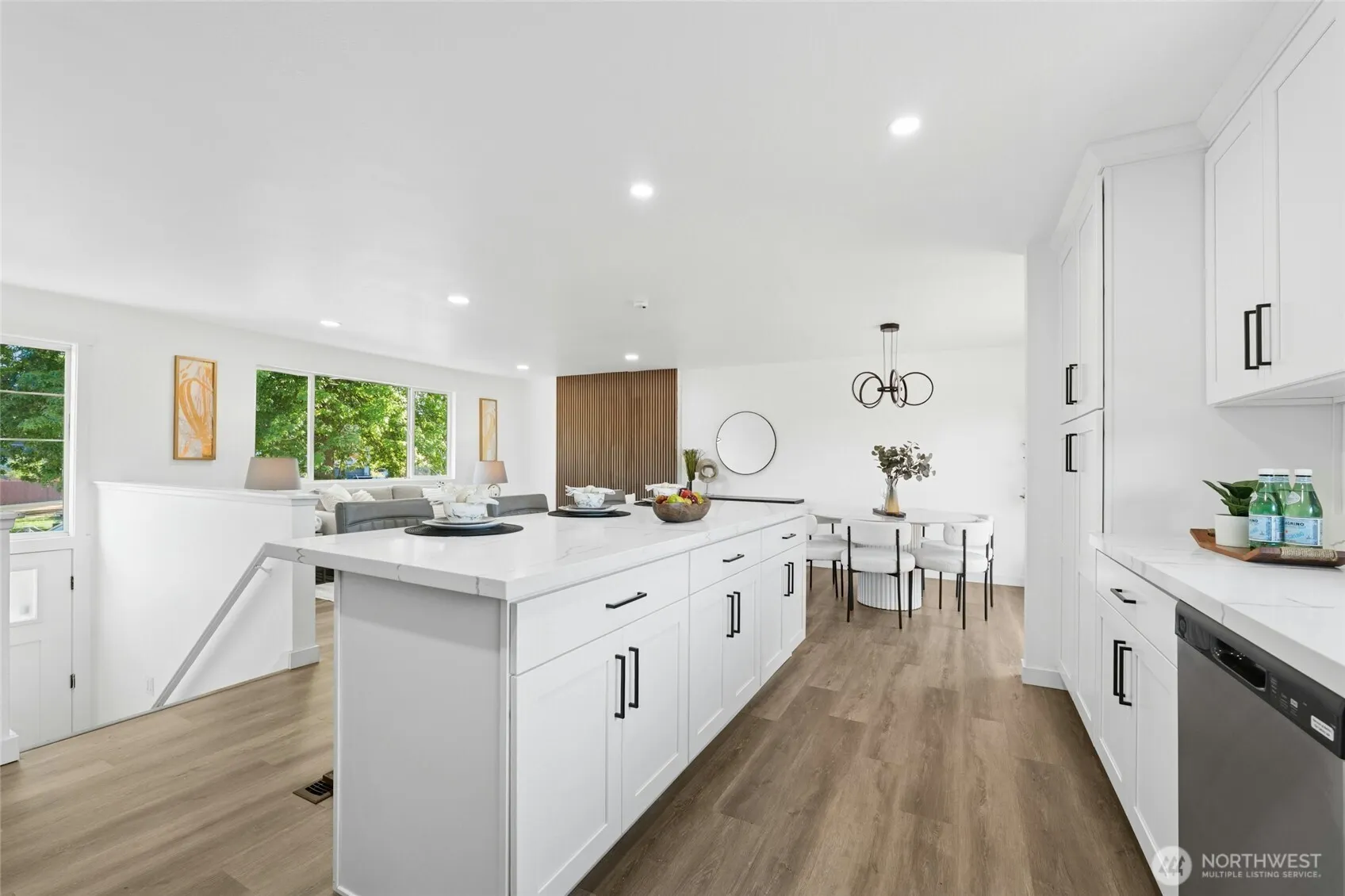 9728 S 239th Place , Kent, WA 98031
