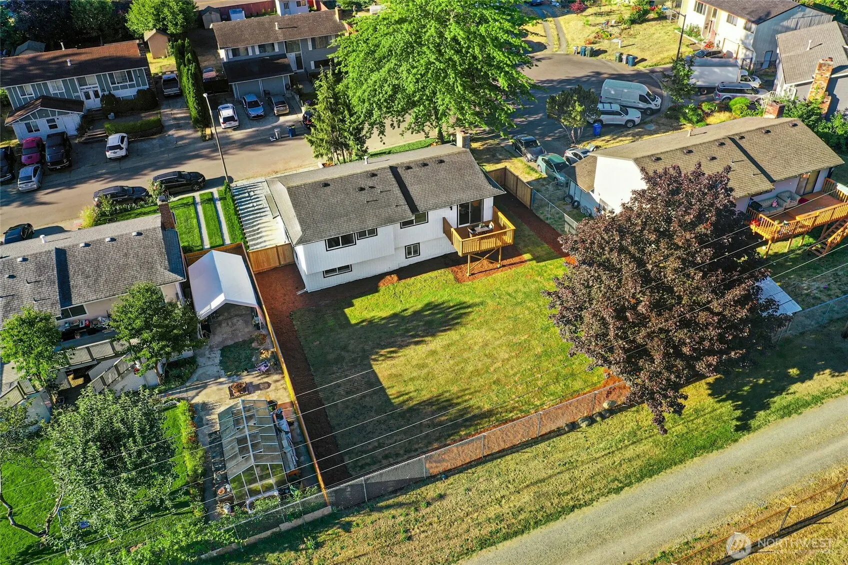 9728 S 239th Place , Kent, WA 98031