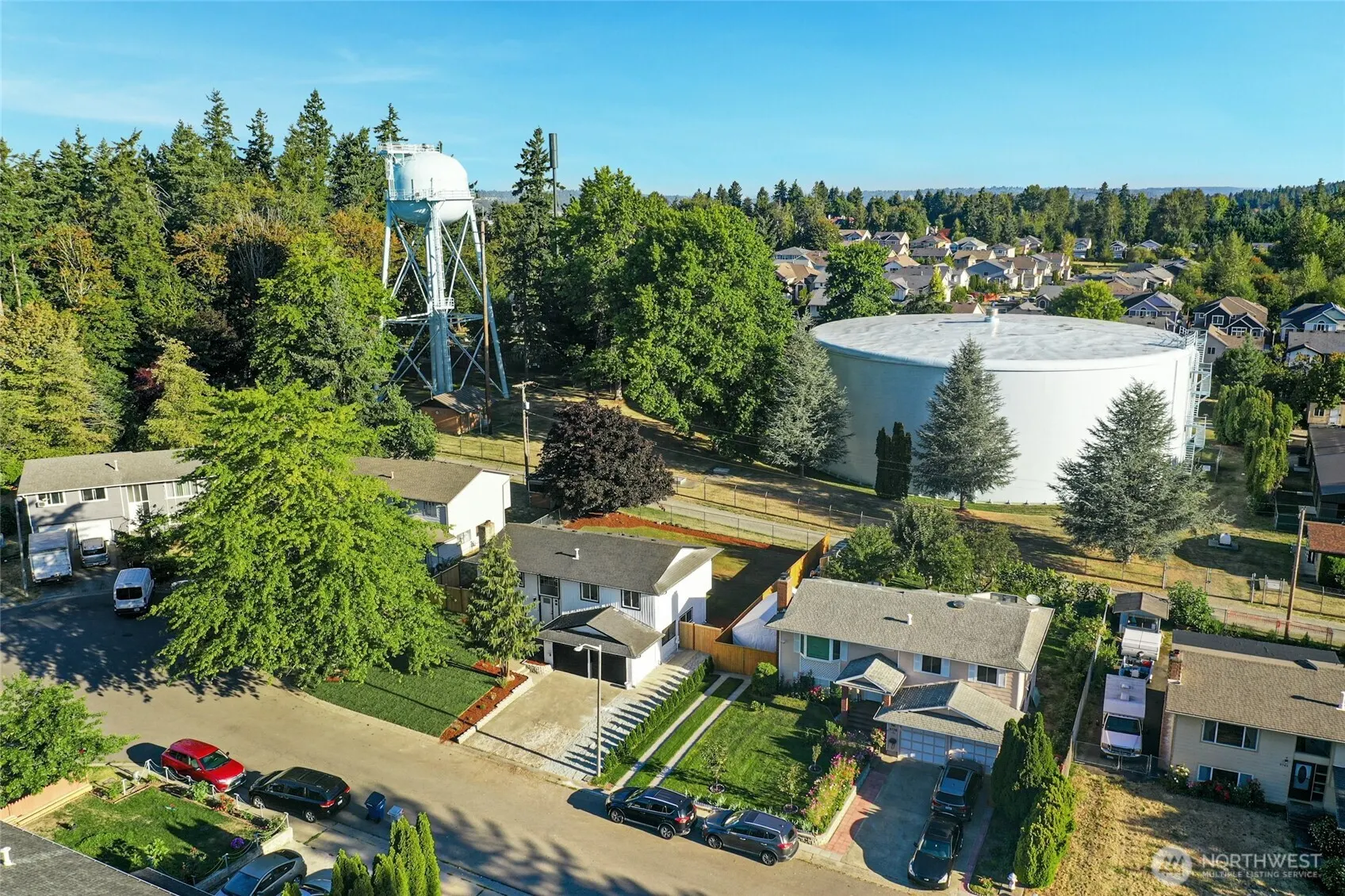9728 S 239th Place , Kent, WA 98031