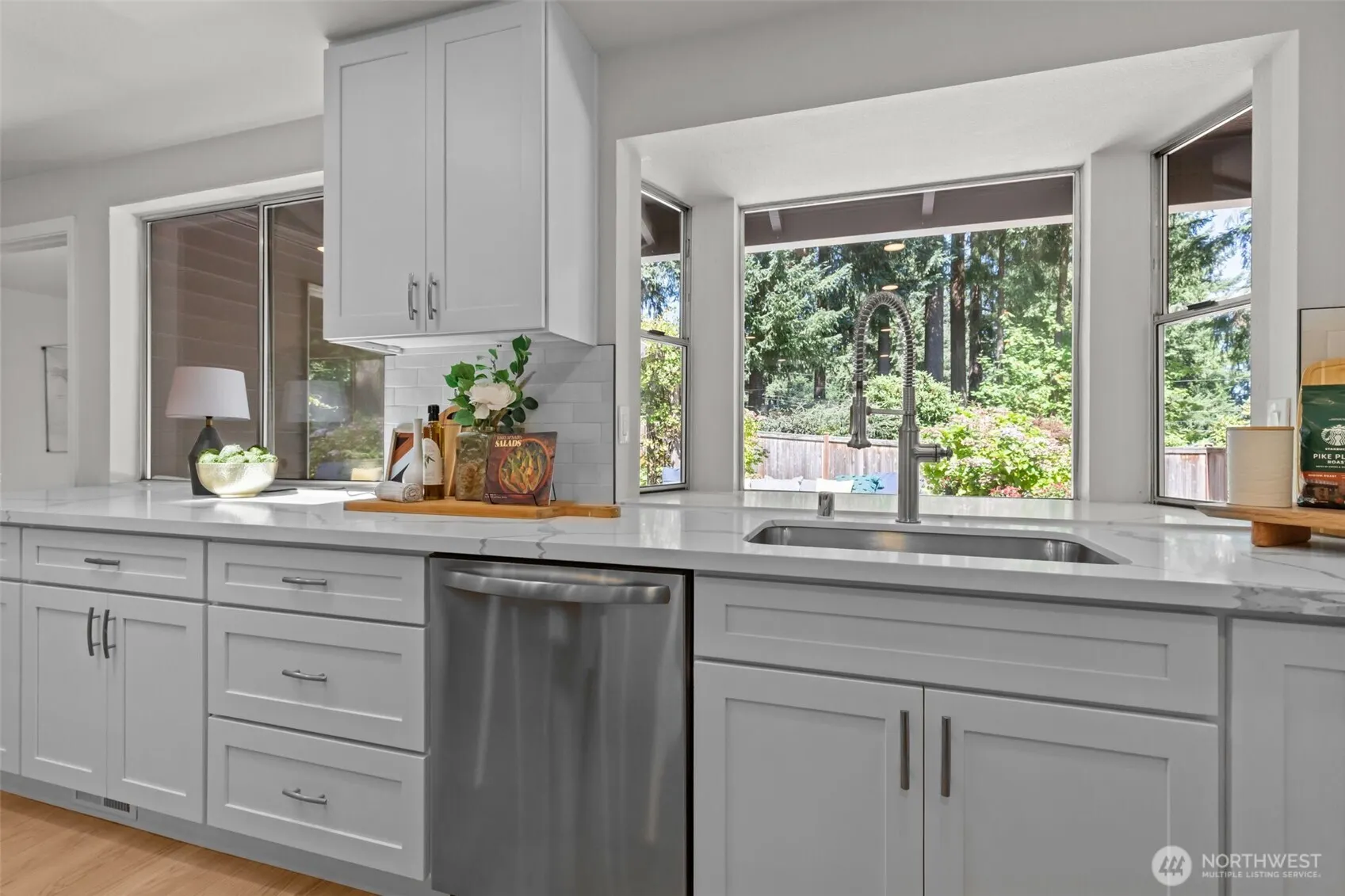 13786 NE 75th Place , Redmond, WA 98052
