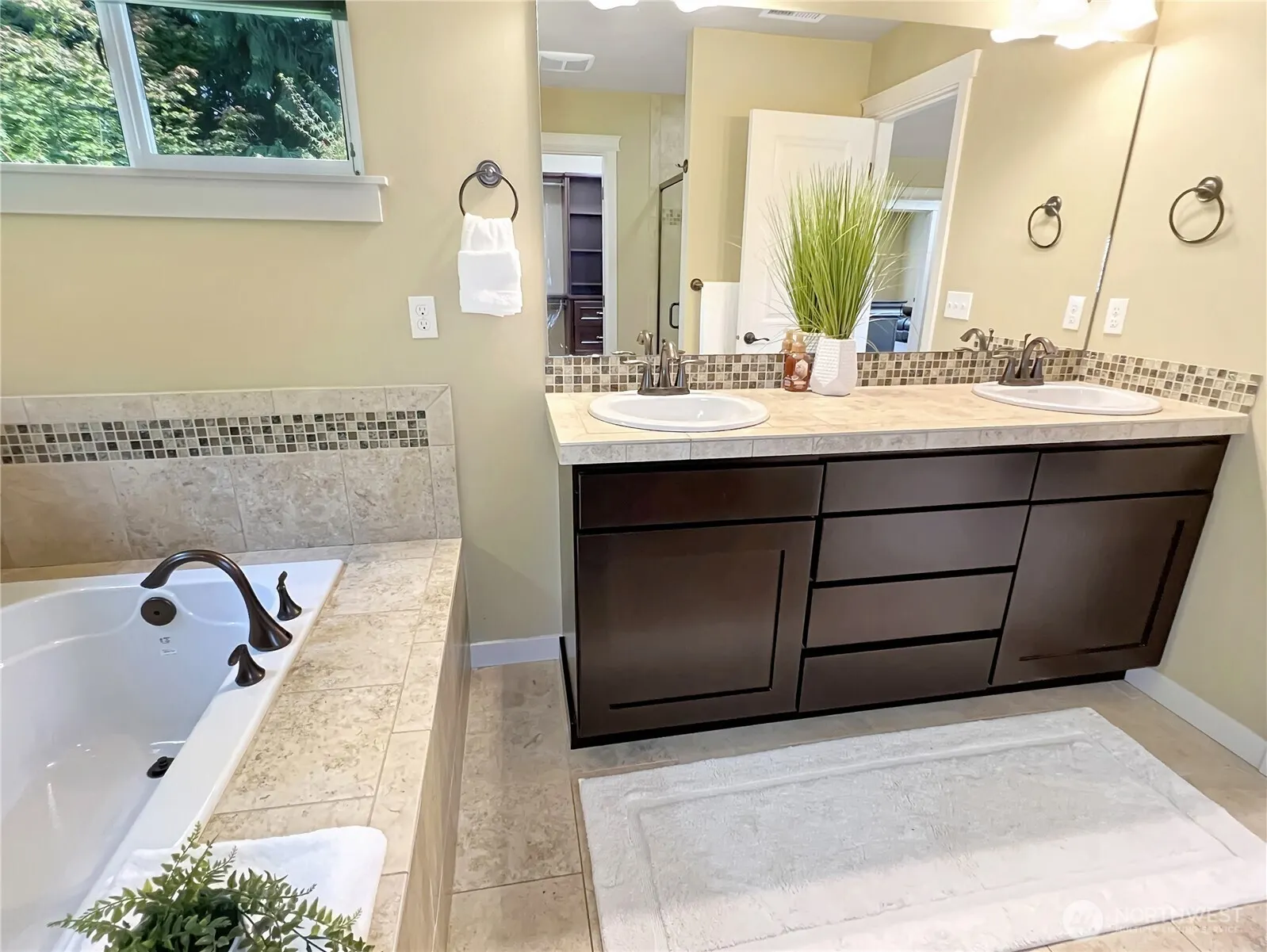 4322 186th Street SW, Lynnwood, WA 98037
