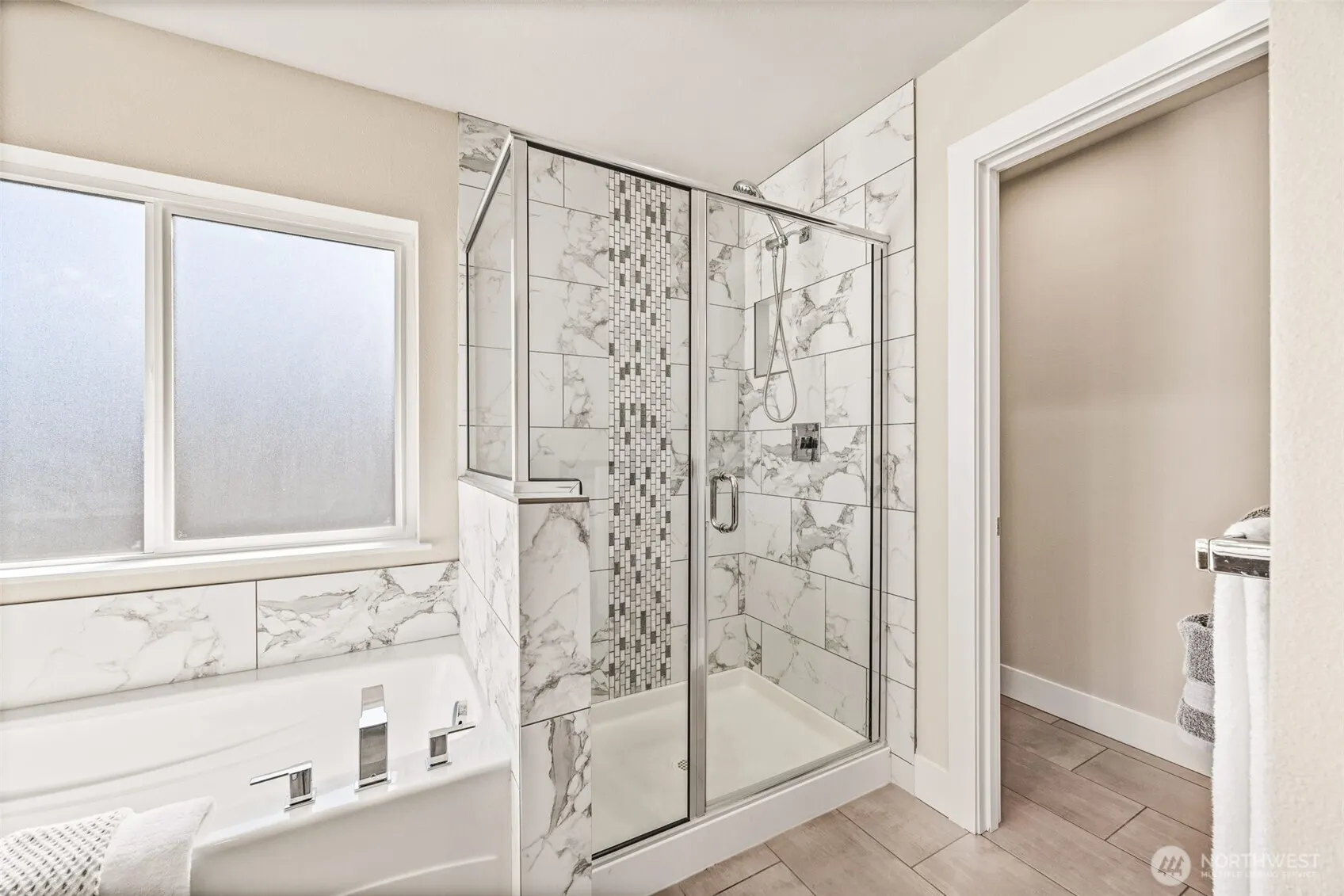 20627 Richmond Road , Bothell, WA 98012-9632